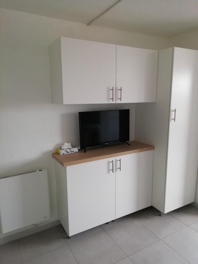 Charmant studio cabine à 50 mètres de la mer Saint Aygulf Extérieur photo