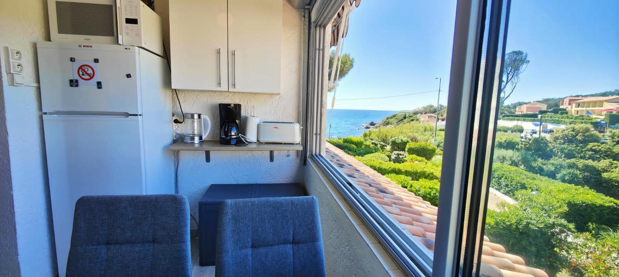 Charmant studio cabine à 50 mètres de la mer Saint Aygulf Extérieur photo