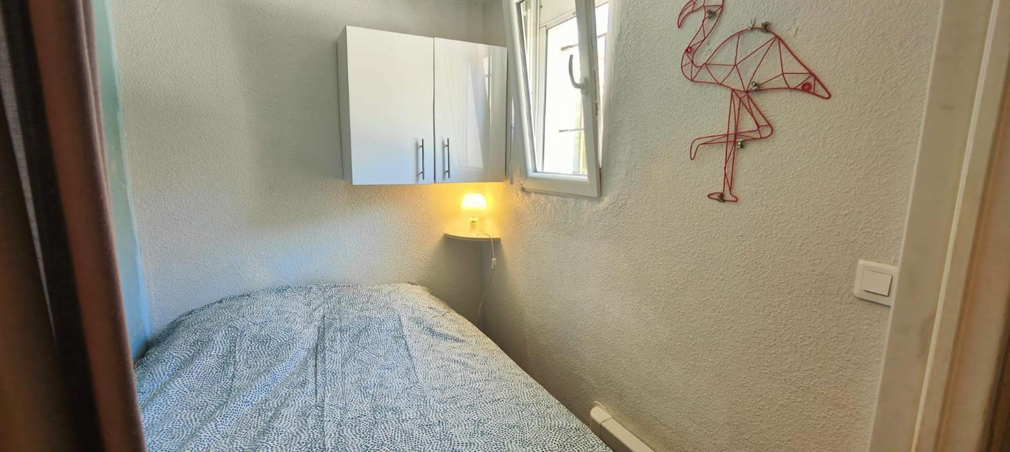 Charmant studio cabine à 50 mètres de la mer Saint Aygulf Extérieur photo