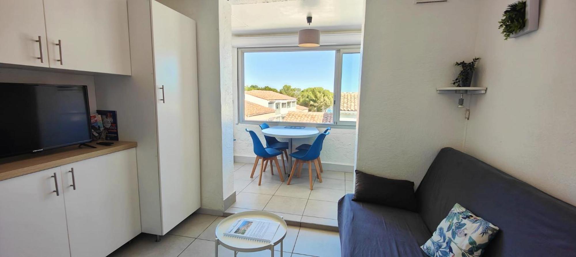 Charmant studio cabine à 50 mètres de la mer Saint Aygulf Extérieur photo