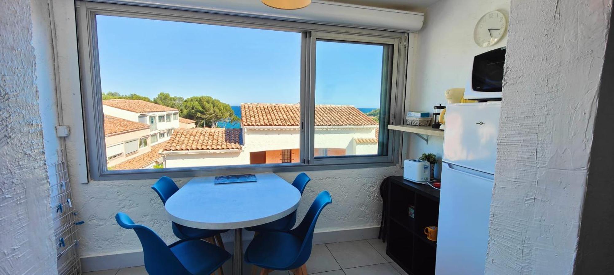 Charmant studio cabine à 50 mètres de la mer Saint Aygulf Extérieur photo